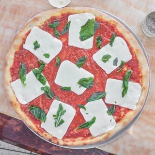 LG Margherita Pizza